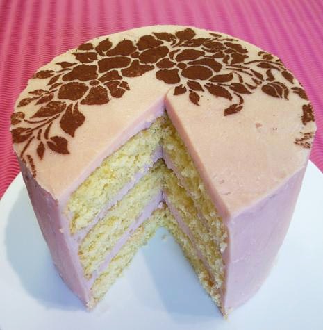 Victoria-Biskuit mit Himbeerbuttercreme