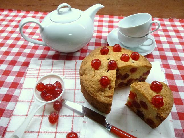 Mandel-Kirsch-Kuchen