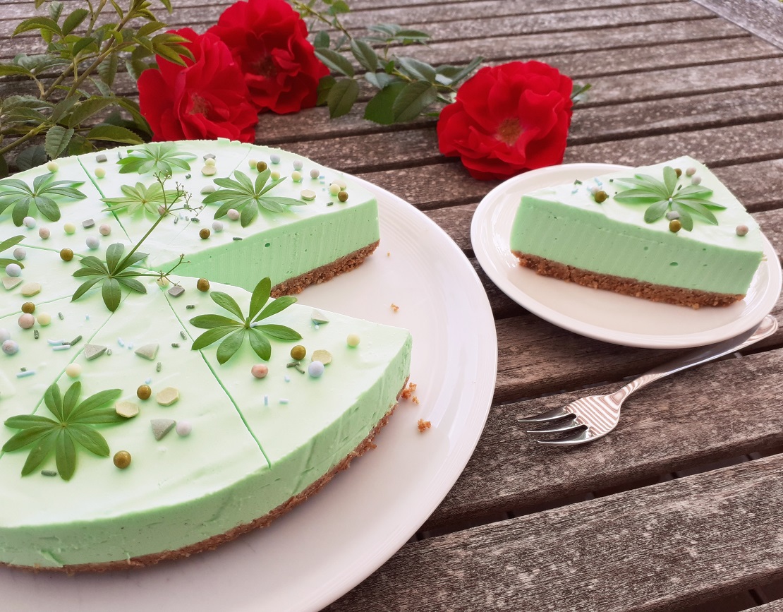 Waldmeister-Philadelphia-Torte